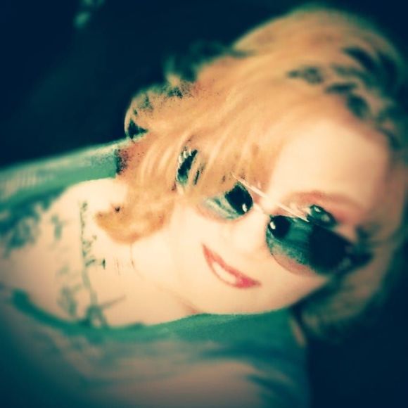 Meet your Posher, Tgurl - Picture 1 of 1